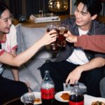 Metawin Opas-iamkajorn Instagram - 🎉 Had a special weekend surprise for @mickmetas, @mingieee and @kasanant, with my home-made signature pizza and ice-cold Coke.​ ​ I’ve been missing my family and nothing beats spending time together over meals.​ ​ Thank you everyone for sharing with me inspiration on what pizza to make to bring my #RecipeForMagic to life! 🎉 ช่วงวันหยุดสุดพิเศษ เซอร์ไพรส์ @mickmetas, @mingieee และ @kasanant ด้วยพิซซ่าหน้าพิเศษของผม กับ “โค้ก“ เย็นๆ ​ วินคิดถึงครอบครัวมากๆ และไม่มีอะไรจะดีไปกว่าการได้ใช้เวลาทานอาหารร่วมกัน ​ ขอบคุณทุกคนที่ช่วยแชร์ไอเดียพิซซ่ากันเข้ามา จนทำให้วินได้ #สูตรสำเร็จมื้อพิเศษ