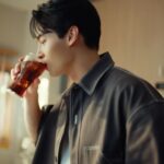 Metawin Opas-iamkajorn Instagram - Something’s cooking and coming out of the oven soon. A #RecipeForMagic by me and @cocacola. Stay tuned.  #สูตรสำเร็จมื้อพิเศษ ของวินใกล้จะได้ที่แล้ว รอติดตามกันนะ ว่าจานนี้ของวิน กับ “โค้ก” คืออะไร