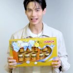 Metawin Opas-iamkajorn Instagram - บอกรักแม่แบบวิน บอกด้วยสก๊อต รังนกแท้ รอเยล โกลด์ น้ำตาล 0% ดูแลคุณแม่คนพิเศษ ให้ Young สดใสแข็งแรงทุกวัน พิเศษ! สก๊อต รังนกแท้ ลดสูงสุด 25% ที่ซูเปอร์มาร์เก็ตและร้านค้าที่ร่วมรายการ วันนี้ – 31 ส.ค.66 หรือช้อปที่ Lazada ค้นหา Scotch Thailand ง่าย สะดวก ส่งฟรีถึงบ้าน #บอกรักแม่ #สก๊อตรังนกแท้ #รังนกแท้สีเหลืองทองจากถ้ำธรรมชาติ100%