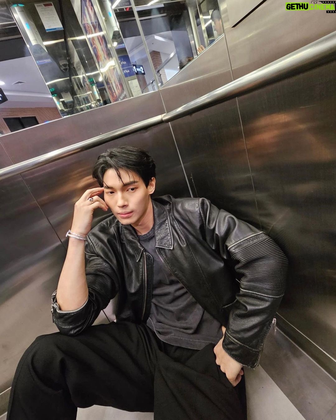 Metawin Opas-iamkajorn Instagram - Be humble