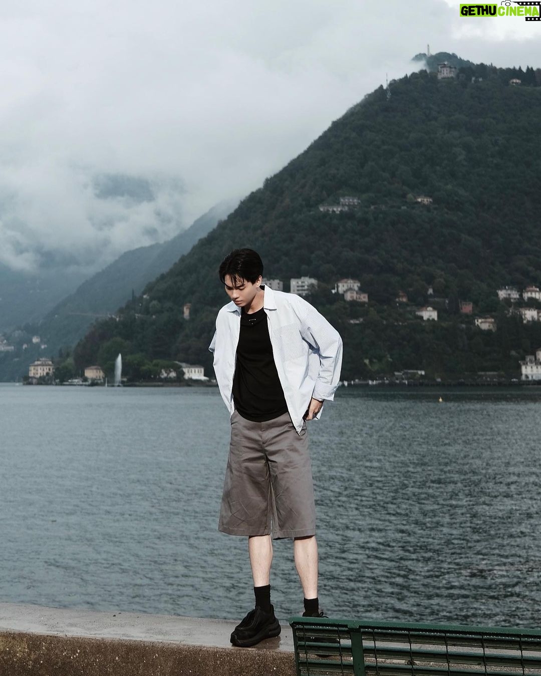Metawin Opas-iamkajorn Instagram - Experiencing the rain of Lake Como #prada Lake Como, Italy