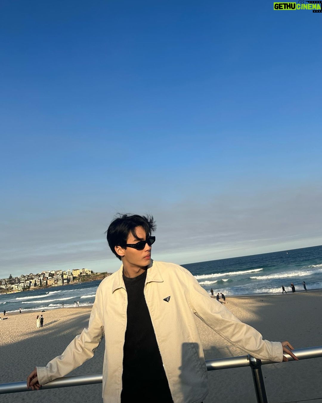 Metawin Opas-iamkajorn Instagram - Chillin Bondi Beach