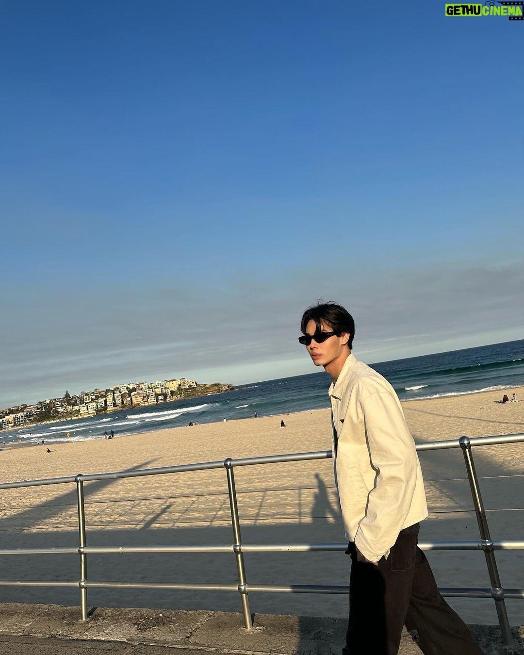 Metawin Opas-iamkajorn Instagram - Chillin Bondi Beach
