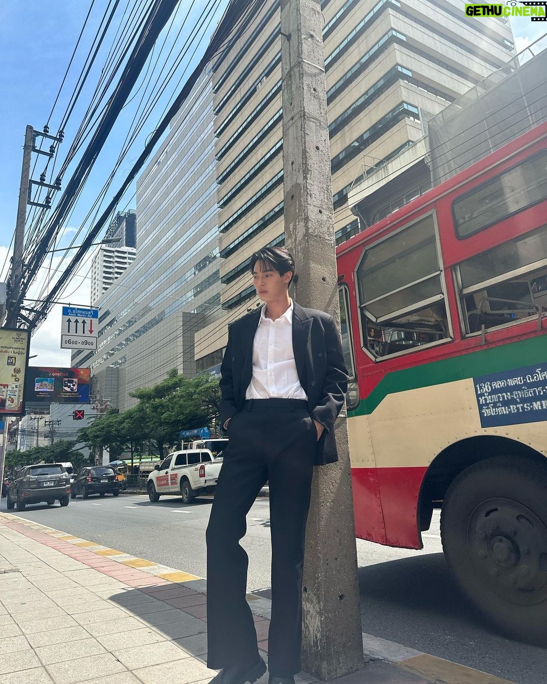 Metawin Opas-iamkajorn - 1 Million Likes - Bangkoker