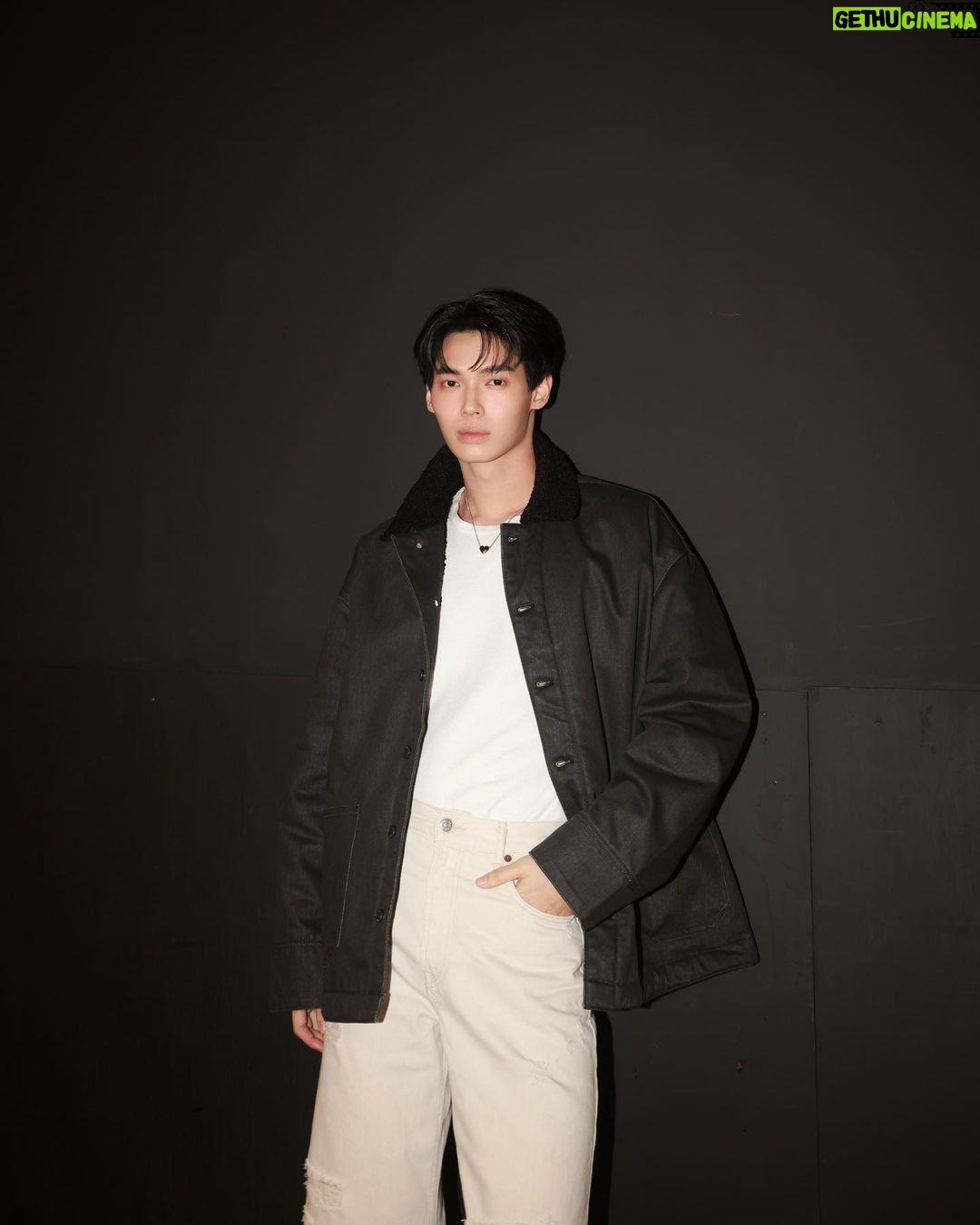 Metawin Opas-iamkajorn Instagram - 🖤