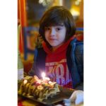 Metehan Parıltı Instagram - Doğum günü çocuğu gibi çek 😜🥳🎂 #metehanparilti #metehanparıltı #çocukoyuncu #kuzgun #kadin #satılmış #afiliask #hamsi #öğretmen #aliörnek #uyanışbüyükselçuklu #selçuk #kin #aslan #mucizedoktor #mehmet #şöhretlerokulu #arabesk #anotherself #cemil #instagram #instagood #likeforlikes #happy #cute #follow #smile #instalike #mpfc #doğumgünüçocuğu