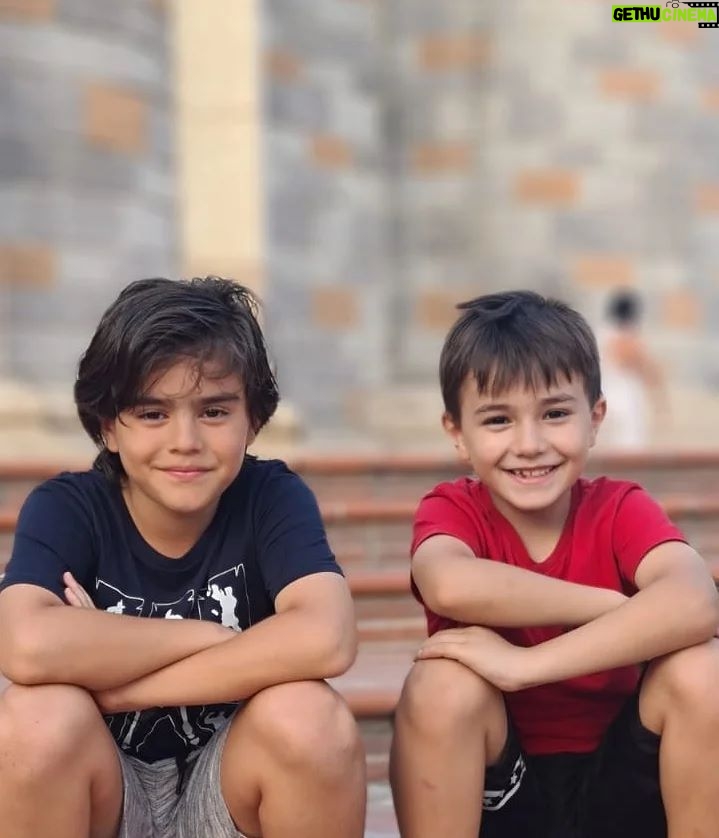 Metehan Parıltı Instagram - 👬💙🧿 #metehanparilti #metehanparıltı #çocukoyuncu #kuzgun #kadin #satılmış #afiliask #hamsi #öğretmen #aliörnek #uyanışbüyükselçuklu #selçuk #kin #aslan #mucizedoktor #mehmet #şöhretlerokulu #arabesk #instagram #instagood #likeforlikes #happy #cute #follow #smile #instalike #mpfc #laylasirinajans @layla_sirin_ajans Isfanbul Tema Park