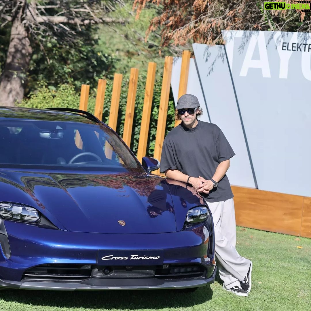 Metin Akdülger Instagram - Golf ve sevdiklerim. 🌈⚡❤ @porscheturkiye @tagheuer #reklam