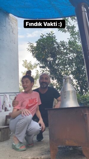 Metin Yıldız Instagram - Fındık Vakti Kadınlarımız:) #fındıkvakti #fındık #bahçe #köy #sarmaşık #fatsa #ordu #ılıca #keşfet #kesfet #kesfetteyiz #şaka #mizah #komik @ceylanyilmaz__