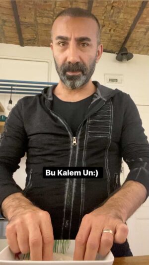 Metin Yıldız Instagram - BuKalemUn:) #metinyıldızşakası #şaka #mizahtürkiye #mizah #komik #komedi #bukalemun #keşfet #keşfetteyiz  @ceylanyilmaz__