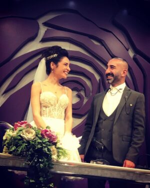 Metin Yıldız Instagram - Kendim kendimize bir ömür mutluluklar diliyorum ❤️ @ceylanyilmaz__  hayat bize mutlu olma şansı verdi sevdiğim.. seni buldum"  teşekkürler @alissenuera