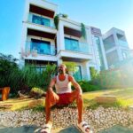 Metin Yıldız Instagram - Tanımaktan onur duyduğum çok değerli abim üstadım sevgili Karizma Cahite @cahitoztok01 amisafirperverliği için ve tüm @jadorebeachrestaurant ve @casajavoi personeline güler yüzleri ve nezaketlerinden ötürü çok çok teşekkür ediyorum ⭐️❤️⭐️🧿💙 @jadorebeachrestaurant @ceylanyilmaz__ Casa Ja Voi
