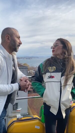 Metin Yıldız Instagram - Beylikdüzü İçin son çağrı :) @ceylanyilmaz__ #i̇stanbuli̇çinsonçağrı #kıvançtatlıtuğ #berensaat #netflix #dizi #şaka #saka #mizah #komedi #skeç #komik #kesfet #kesfetteyiz #keşfetteyiz #kesfet #istanbul #bosphorus #newyork teşekkürler @ugurozayvaz_menajer #sofitelotel teşekkürler @sofitelistanbultaksim #sarıbavul #sarıbavul