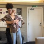 Mette Linturi Instagram - Today I woke up feeling sensitive and thought my entire day was gonna feel like that, but then I danced and spent my day in elite company ✨Now I feel blessed ✨ See the slides 3&4 as my girls love me down 😁 London, United Kingdom