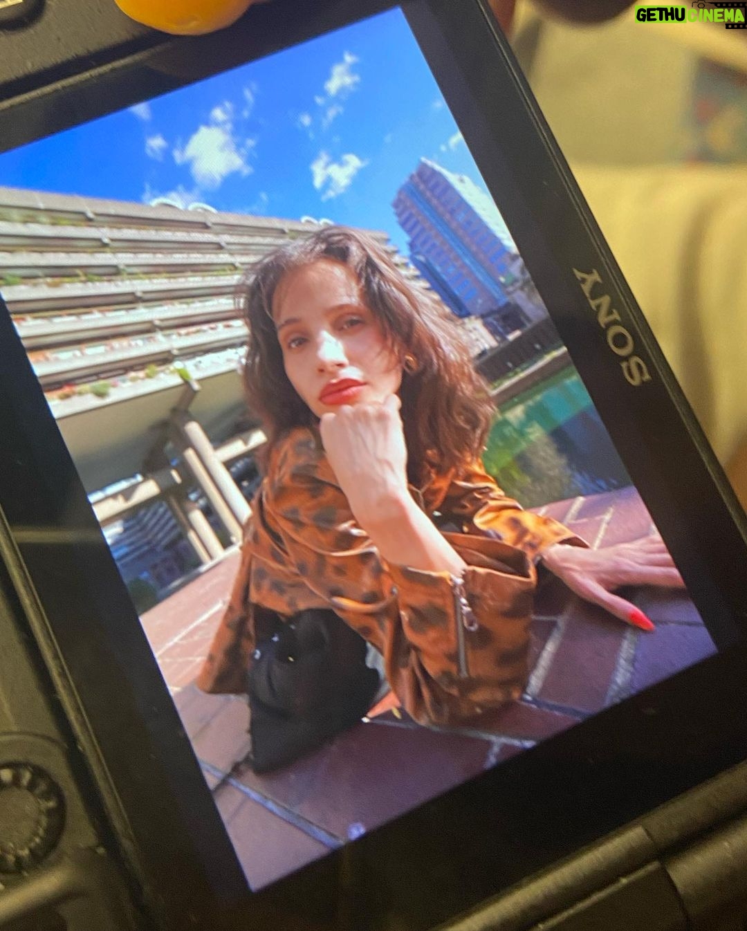 Mette Linturi Instagram - 📸 dump London, United Kingdom