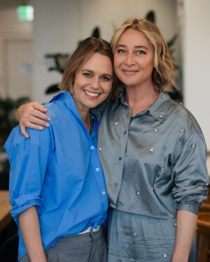 Mia Freedman Instagram - On @nofiltermamamia today….. it’s @asherkeddieofficial . Finally, this woman. Who I’ve admired from the moment I saw her in Love My Way playing a complicated, surprising, fascinating character called Julia. Look, it’s weird meeting someone really famous, whose work and face you know so well. 
And learning about who the actual person is. Parts of all those characters because she brought them to life  but also uniquely herself. 
The day we met - our first date really because if there hadn’t been chemistry, she might not have agreed to come on board @strife_tvshow as the star and also join us as an Executive Producer.
Holy moly. There is so much to say and you can hear it all now on @nofiltermamamia . 
Run don’t walk. Like this: 🏃‍♀️🏃‍♀️🏃‍♀️🏃‍♀️🏃‍♀️🏃‍♀️🏃🏻‍♀️