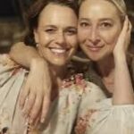 Mia Freedman Instagram - On @nofiltermamamia today….. it’s @asherkeddieofficial . Finally, this woman. Who I’ve admired from the moment I saw her in Love My Way playing a complicated, surprising, fascinating character called Julia. Look, it’s weird meeting someone really famous, whose work and face you know so well. And learning about who the actual person is. Parts of all those characters because she brought them to life but also uniquely herself. The day we met - our first date really because if there hadn’t been chemistry, she might not have agreed to come on board @strife_tvshow as the star and also join us as an Executive Producer. Holy moly. There is so much to say and you can hear it all now on @nofiltermamamia . Run don’t walk. Like this: 🏃‍♀️🏃‍♀️🏃‍♀️🏃‍♀️🏃‍♀️🏃‍♀️🏃🏻‍♀️