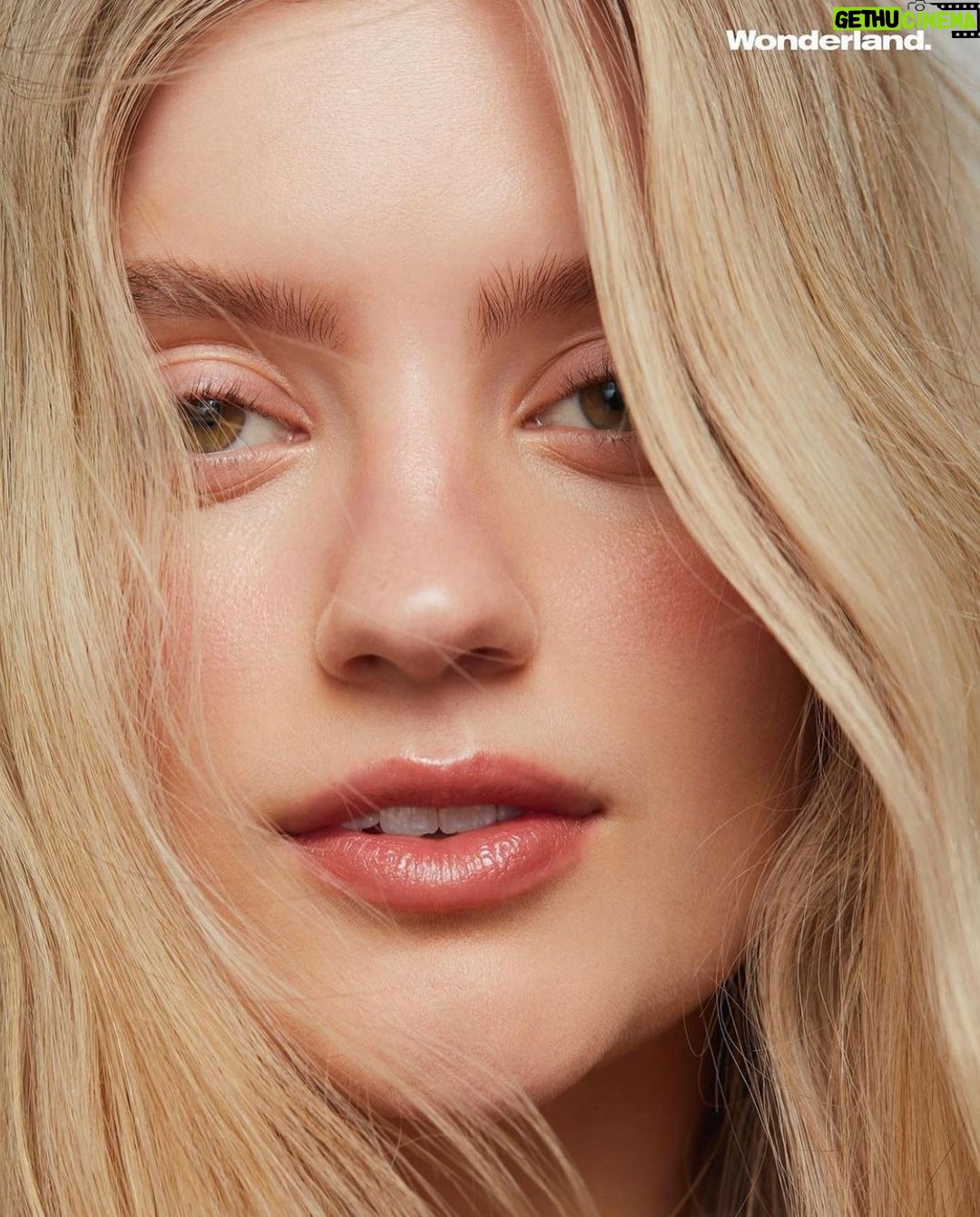 Mia Healey - 28.9K Likes - @wonderland summer 22’ issue with @diorbeauty 🫶🏼 thank you so much !!
@jenncollins
@nathanhejl
@robsalty
@bernadetdavood
@narrativepr