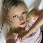 Mia Healey Instagram - What’s everyone doing rn ? @bulgari