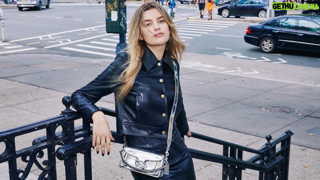 Mia Healey Instagram - @vogueaustralia X @coach This was so much fun omg! HUGE Thank you to everyone involved 🩶 https://www.vogue.com.au/premium-gallery/actor-mia-healey-hits-the-sights-of-new-york-with-coach New York, New York