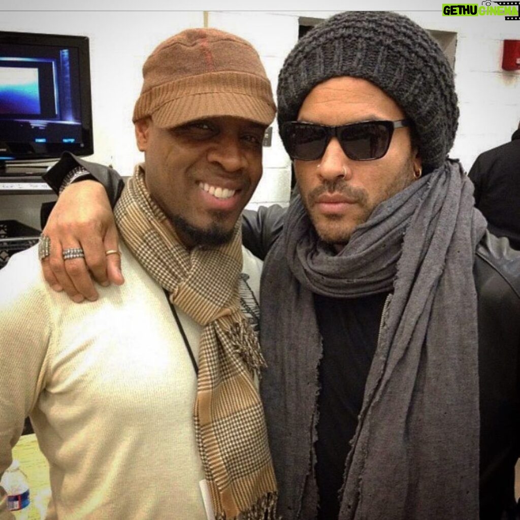 Michael Bearden Instagram - HBD🎉🎉 to the peeps (whatever number it is because he doesn’t age anyway! 😆) @lennykravitz. Like Patti in my post yesterday, I’ve known Lenny many years. Probably longer than Ms. Pat even. He’s always been a solid, consistent, good dude! A gem in this business indeed! Enjoy my friend. 🎉And many more. . Let Love Rule!❤️M~ (on a personal note, I have no idea why there are so many damn Gemini’s in my life! Lol 😂 seriously! Like my whole family and most of my friends)