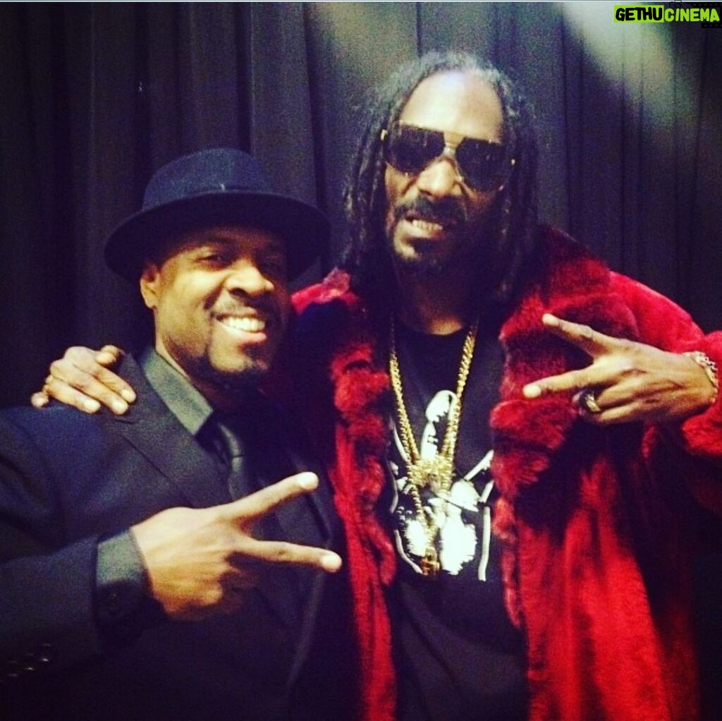 Michael Bearden Instagram - 🎉🎉🎉 to the homie @snoopdogg! Anytime I’ve worked with Snoop, he was always cool. Always on time. Always prepared. Always professional. And always delivered! It’s been great to see him ascend to where he is in the mainstream right now! Keep rising fam!👊🏾 M~ #snoopdogg #birthday #music #legend #icon #rap #striveforgreatness #keeprising #liveyourbestlife