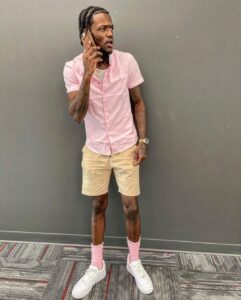 Michael Blackson Instagram - Look at this beechneega. Lol, looks like that crackhead uncle that won the lottery in 1996 and lost all the money in 97. Spoiled pepto bismol petit looking beech