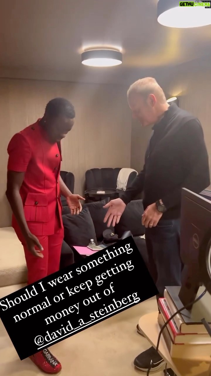 Michael Blackson Instagram - I need all my day one Modasuckas to go follow and wish my right hand man @david_a_steinberg a happy bday. He’s successful and rich so follow him and feel free to ask him for money lol. He’s been a great friend and a supporter of my nonprofit so let’s bless him with a follow. @david_a_steinberg