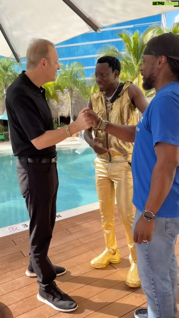 Michael Blackson Instagram - It’s Thanksgiving so I have to give thanks to my number one mentor and supporter. @david_a_steinberg is so passionate about marketing and technology that he is dedicating a computer lab at the Michael Blackson Academy to help the children become tech savvy. To show my appreciation to him I want to donate him 50k followers so please follow him today and ya can unfollow him once the computer lab is built lol.