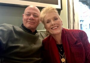 Michael Brinkenstjärna Instagram - En Mkt Trevlig sen lunch med Bästa Gunilla ,dottern Erika & assistent Hampus ! Vi är redo för Mello 24 med Fredrik Anderssons grymma bidrag I Wont Shake ” La La Gunilla ” 👊
Www.artistscandinavia.se 
#tv3 #hollywood #hollywoodfruar #gunillapersson #brink #brinkenstjärna #melodifestivalen #dj #djs #mylife #famous #instagood #instagram#final #dj #djs