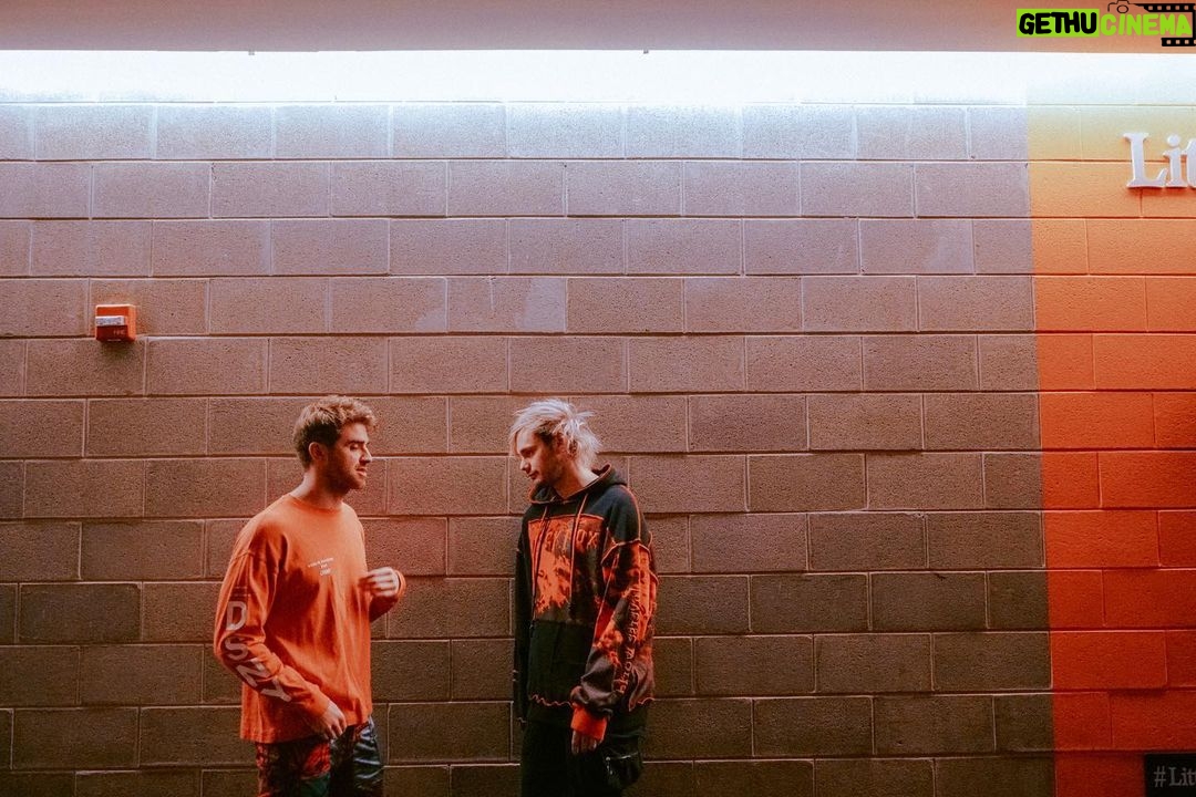 Michael Clifford Instagram - this unintentional color scheme is too good.