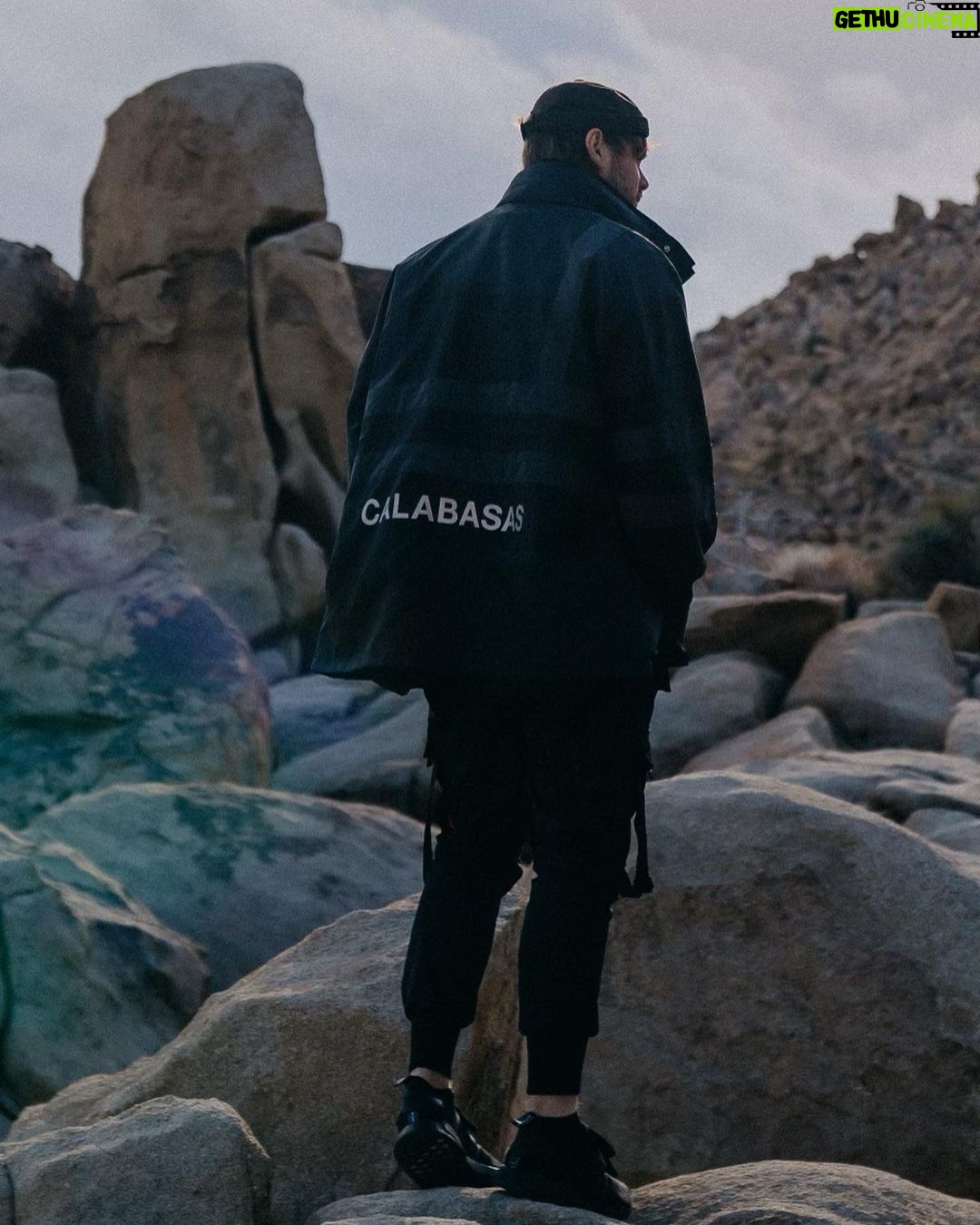 Michael Clifford Instagram - a rare sighting of me actually outside Joshua Tree, California