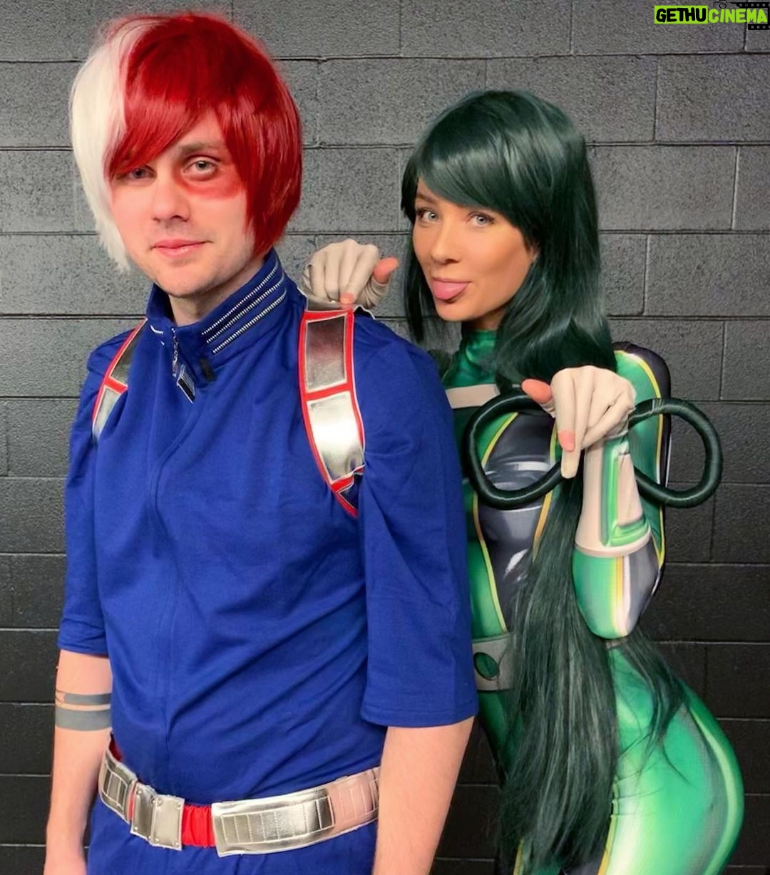 Michael Clifford Instagram - you could imagine the look on Crystal’s face when I told her I wanted her to be a frog for Halloween. damn tho. 👀 Todoroki x Froppy 4eva