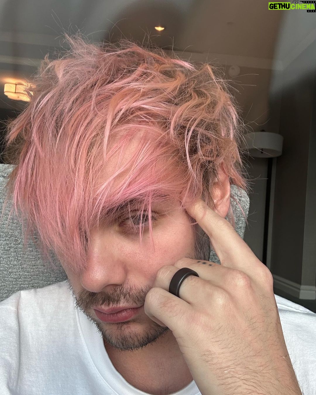 Michael Clifford Instagram - in my broken front camera myspace era