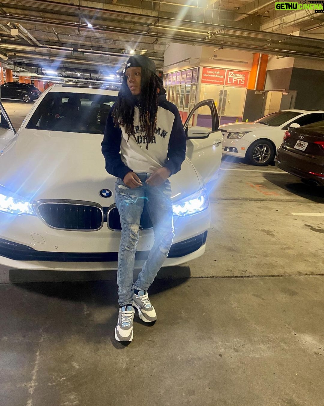Michael Epps - 73.6K Likes - Brought out a dub and I'm ready to spend it You dropped the ball I got it, we winnin' Spaceship for a car it ain't rented They know who I am, I ain't walkin' through Lenox🦍💰🌟