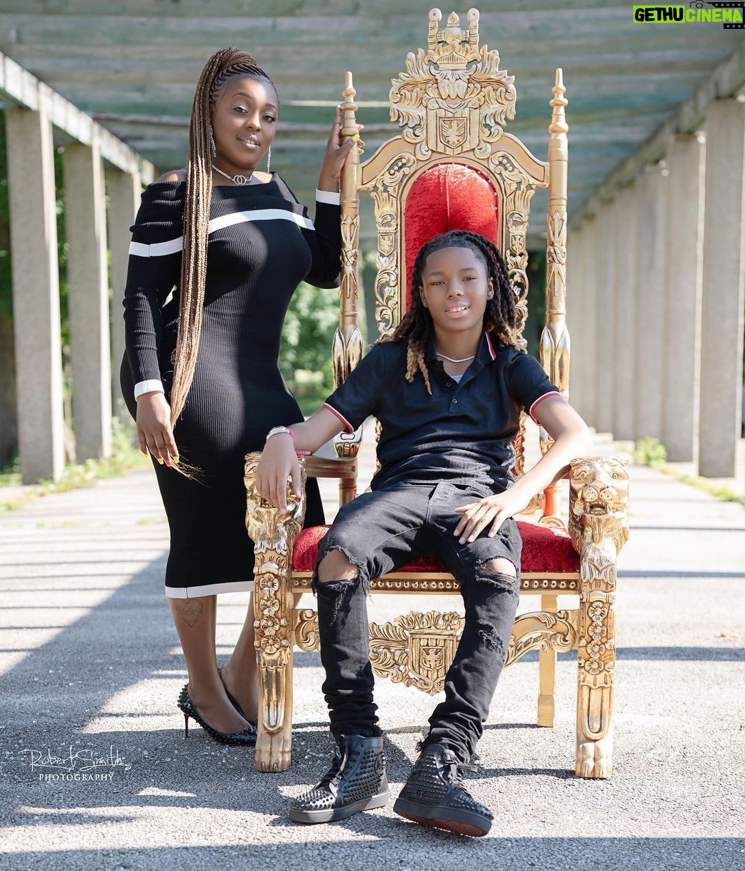 Michael Epps - 30.1K Likes - Royalty👑👑❤ my OG @iamnaturalbeauty @givenchyofficial @louboutinworld #thechi #familyfirst #teamjakethechi #michaelvepps #chicago