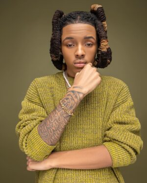 Michael Epps Instagram - In order to do great things, you must be Unafraid to Recreate Yourself 

Photographer: @mrblakemartin 
On Set Stylist: @infinitelocke 
Hair: @ajknowshair 
Makeup: @bold_personality_beauty
