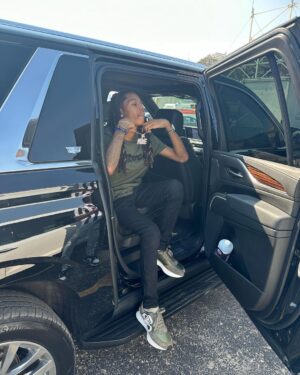 Michael Epps Instagram - Outside in my city looking good🚀🖤