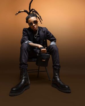 Michael Epps Instagram - ⭐️🌟 Photograhper: @mrblakemartin  Stylist: @infinitelocke