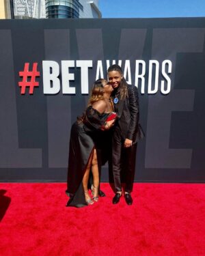 Michael Epps Instagram - B.E.T awards 2021 fasho was somthin to remember🔥🗣💯 #MamaWeDoinIt♥️
#betawards #thechi 
Suit: @dolcegabbana