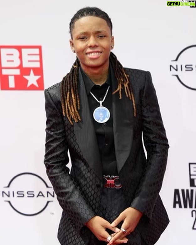 Michael Epps - 62.8K Likes - B.E.T awards 2021 fasho was somthin to remember🔥🗣💯 #MamaWeDoinIt♥️
#betawards #thechi
Suit: @dolcegabbana
