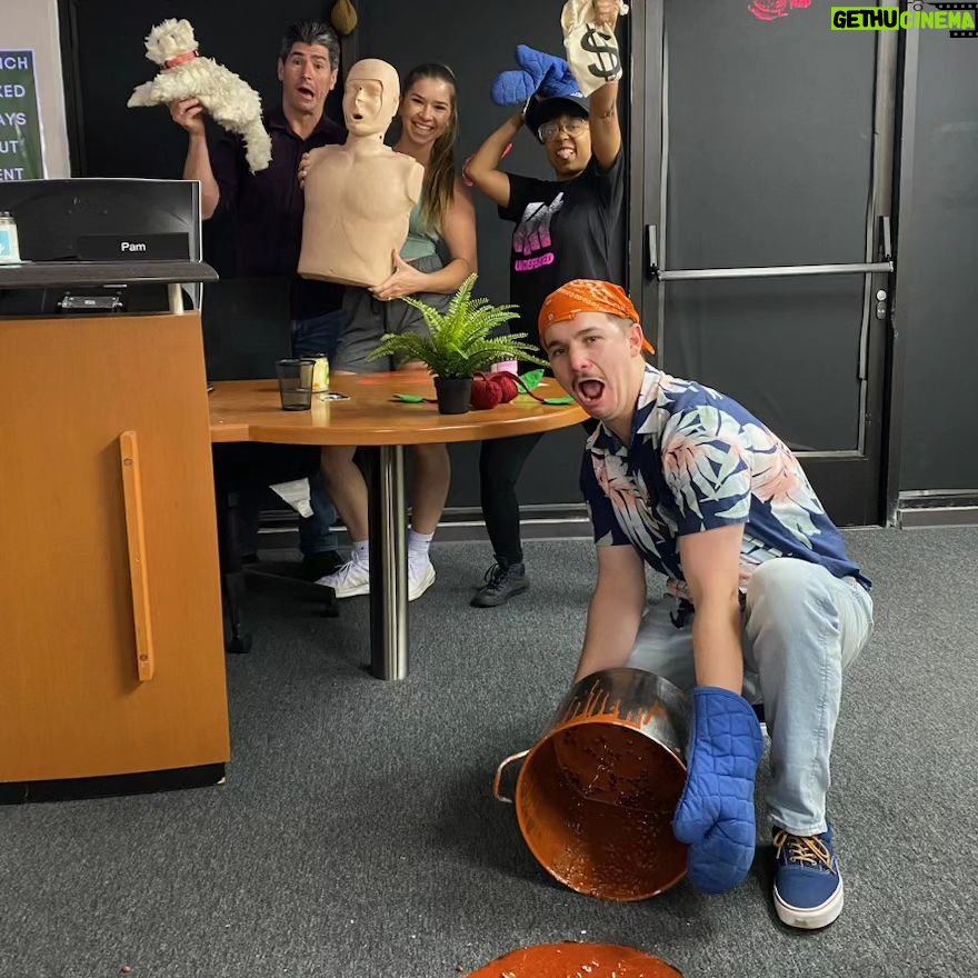 Michael Fishman - 238 Likes - Escape Room cleared!
Families that play together stay together!!!
