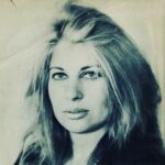 Michael Imperioli Instagram - SANDRA HOCHMAN is my favorite poet of all time. I’m reading EARTHWORKS again tonight because I need sanity, beauty and wisdom. Thank you Sandra for being in this world. @sandrahochman #poet #poetry