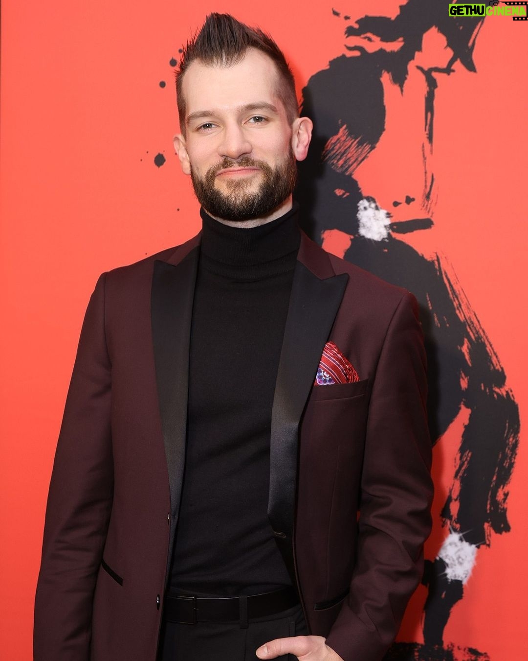 Michael Jackson Instagram - Ryan Vandenboom is a ensemble member of the @mjthemusical cast. He has appeared in FX TV’s dance drama “Fosse/Verdon” and in the Chicago production of the musical “Hamilton”. Hit the link in stories to get your MJ tickets now for Broadway performances through May 26, 2024.
