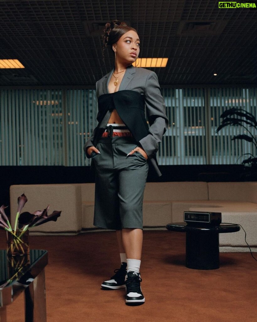 Michael Jordan Instagram - “Standing on business starts with a vision, and having the clarity to execute it” - @satchellee   The whole family can go all in with the Air Jordan 1 High OG ‘Black & White.’ Inspired by the power of suiting up, Satchel Lee shows us how she sets the tone in the AJ1.   Coming soon—link in bio
