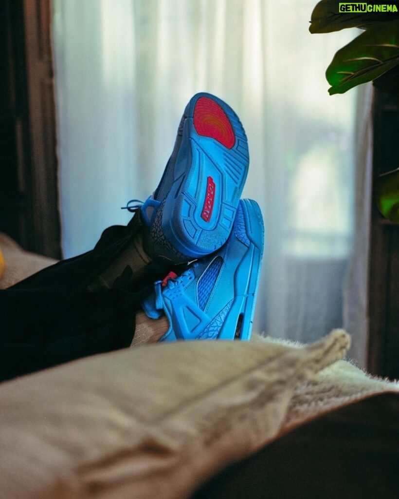 Michael Jordan Instagram - Always laying stepping stones for the next generation. By blending Spike Lee’s selected details from a range of Air Jordan legends, the “Oiler Blue” Spizike defines a new era of ice-cold style and soulful storytelling. Captured in Brooklyn by photographer and filmmaker @satchellee, Spike’s daughter, the Spizike is returning to its roots. Brooklyn, New York