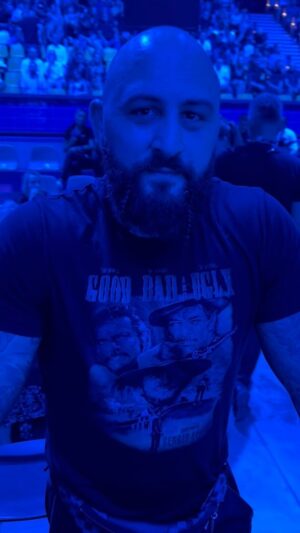 Michal Martínek Instagram - Bezprostřední reakce @michal_blackbeard_martinek na vítezství @viktorpesta v prvním kole 💪🏼 #KSW86