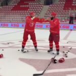 Michal Martínek Instagram - Za dnešek chci moc poděkovat @hcocelaricz - skvělá parta celého týmu i managementu a celkového zázemí. Ne nadarmo drží 4x Mistra republiky v poslední době. Držím palce a 14.10. Se vidime v železným městě 💪🇨🇿🔥 #hokejvsrdcisrdcevhokeji #mmalifestyle Potkal jsem pár bývalých spoluhráčů a byl to parádní zážitek.