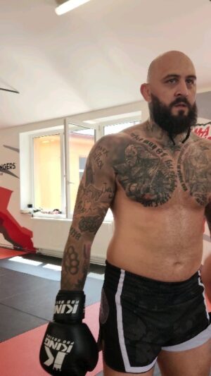 Michal Martínek Instagram - @lukassbarta makame na tom 🦍🔥🇨🇿
Zadní zvon je zpátky v plný síle a silnější než driv 💥