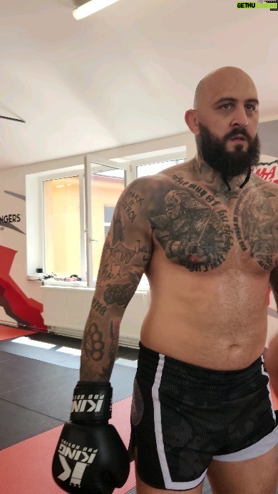 Michal Martínek - 458 Likes - @lukassbarta makame na tom 🦍🔥🇨🇿
Zadní zvon je zpátky v plný síle a silnější než driv 💥